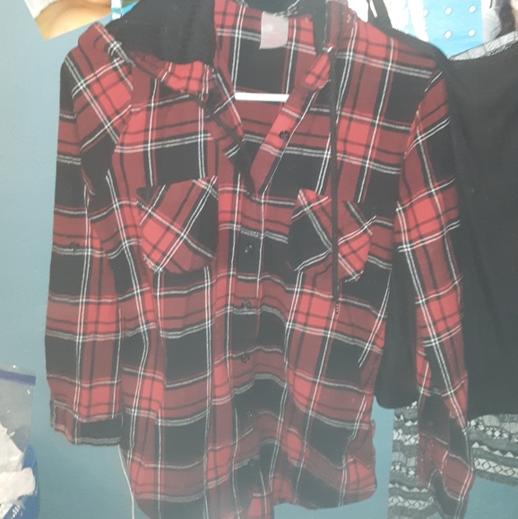 Dress and causal shirt bundle - Picture 3 of 5